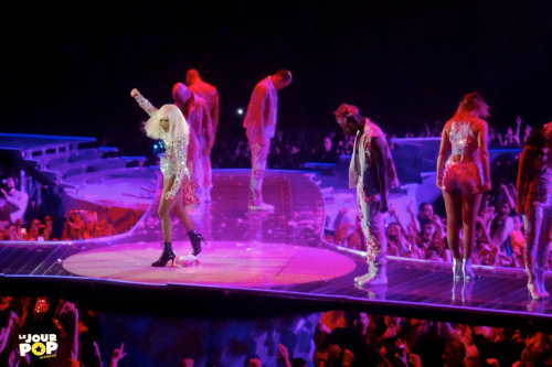 Lady Gaga en concert à Paris Bercy pour le "ArtRave: The Artpop Ball" (24 novembre 2014)